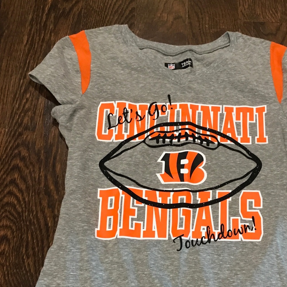 Cincinnati Bengals girls v-neck tee